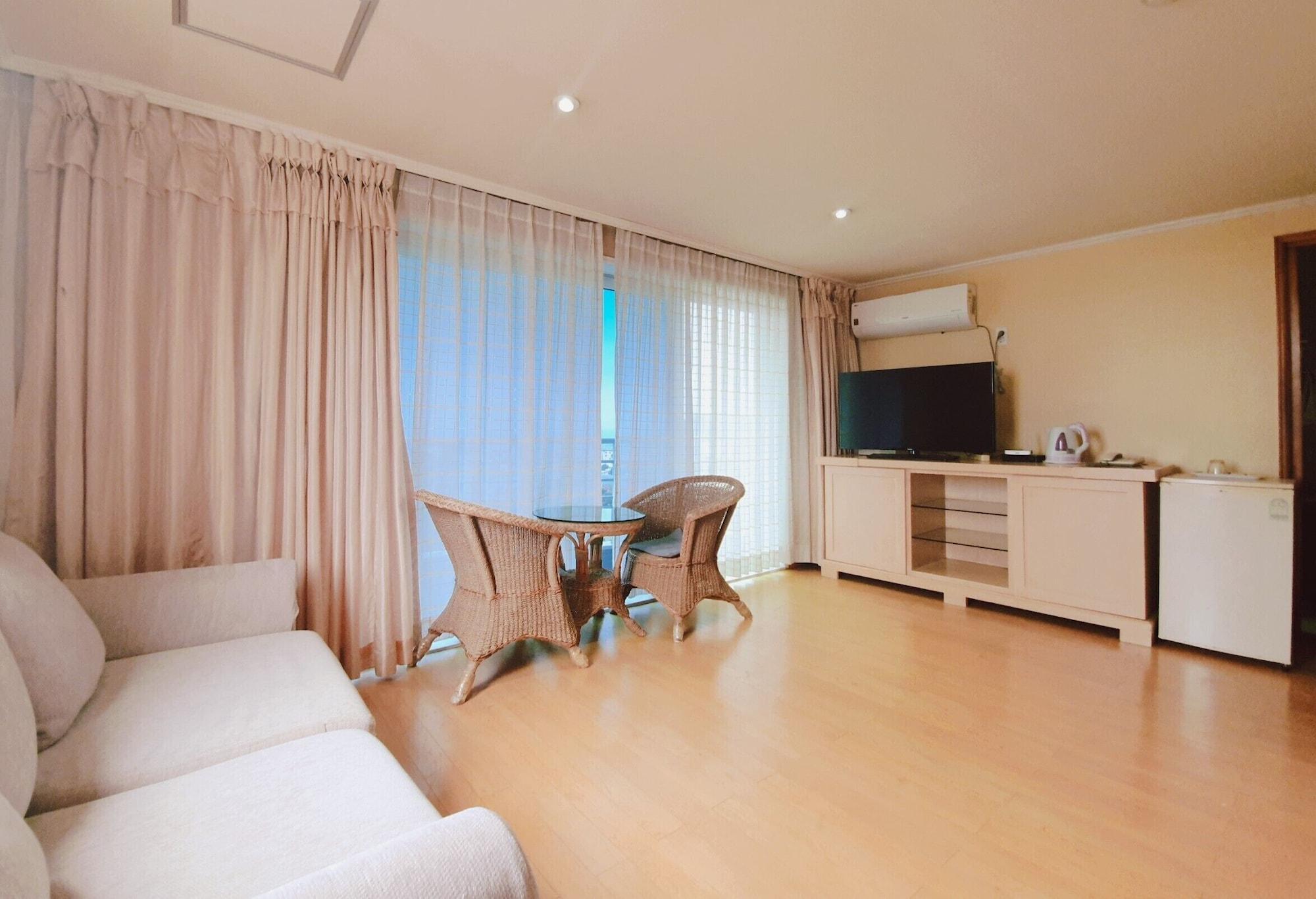Hotel Good Inn Szogüpho Kültér fotó
