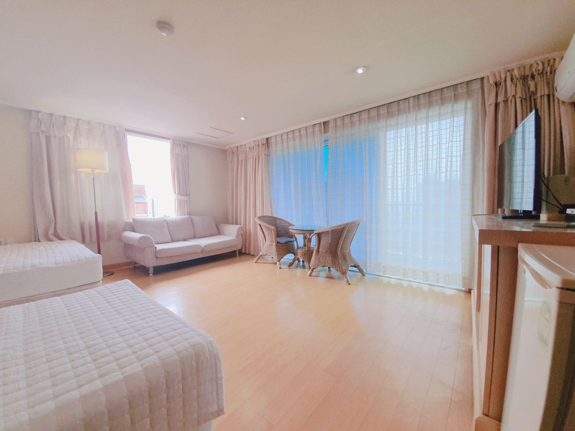 Hotel Good Inn Szogüpho Kültér fotó
